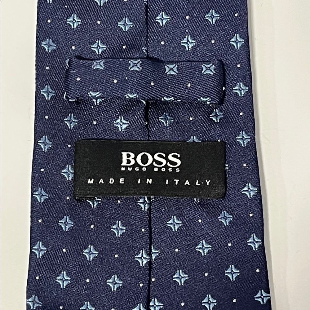 HUGO BOSS Navy Blue 100% SILK Patterned Men's 3” Width Tie